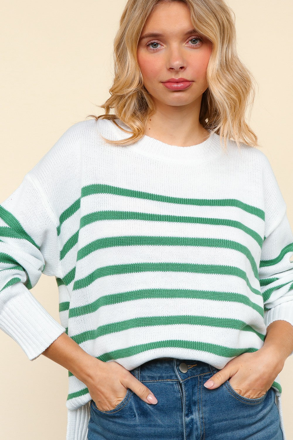 WHITE & GREEN LOOSE FIT HIGH LOW PULLOVER STRIPE SWEATER